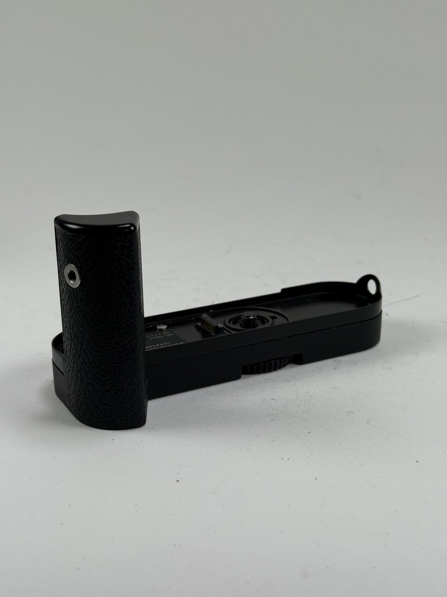 Leica 14495 Multifunction Handgrip for Leica M Digital Rangefinde