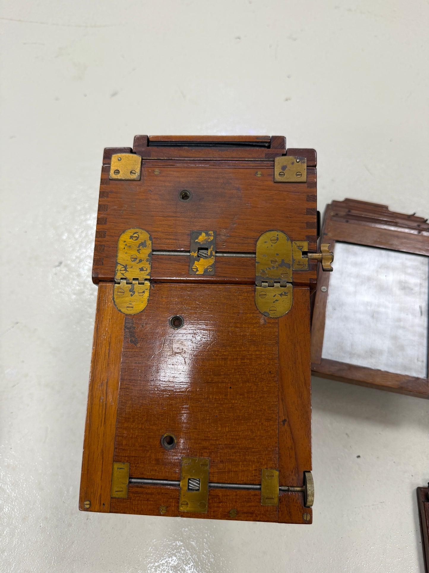 The Sanderson Large Format Camera w/ Tessar IC 5 1/2 inch f4.5 tropical model