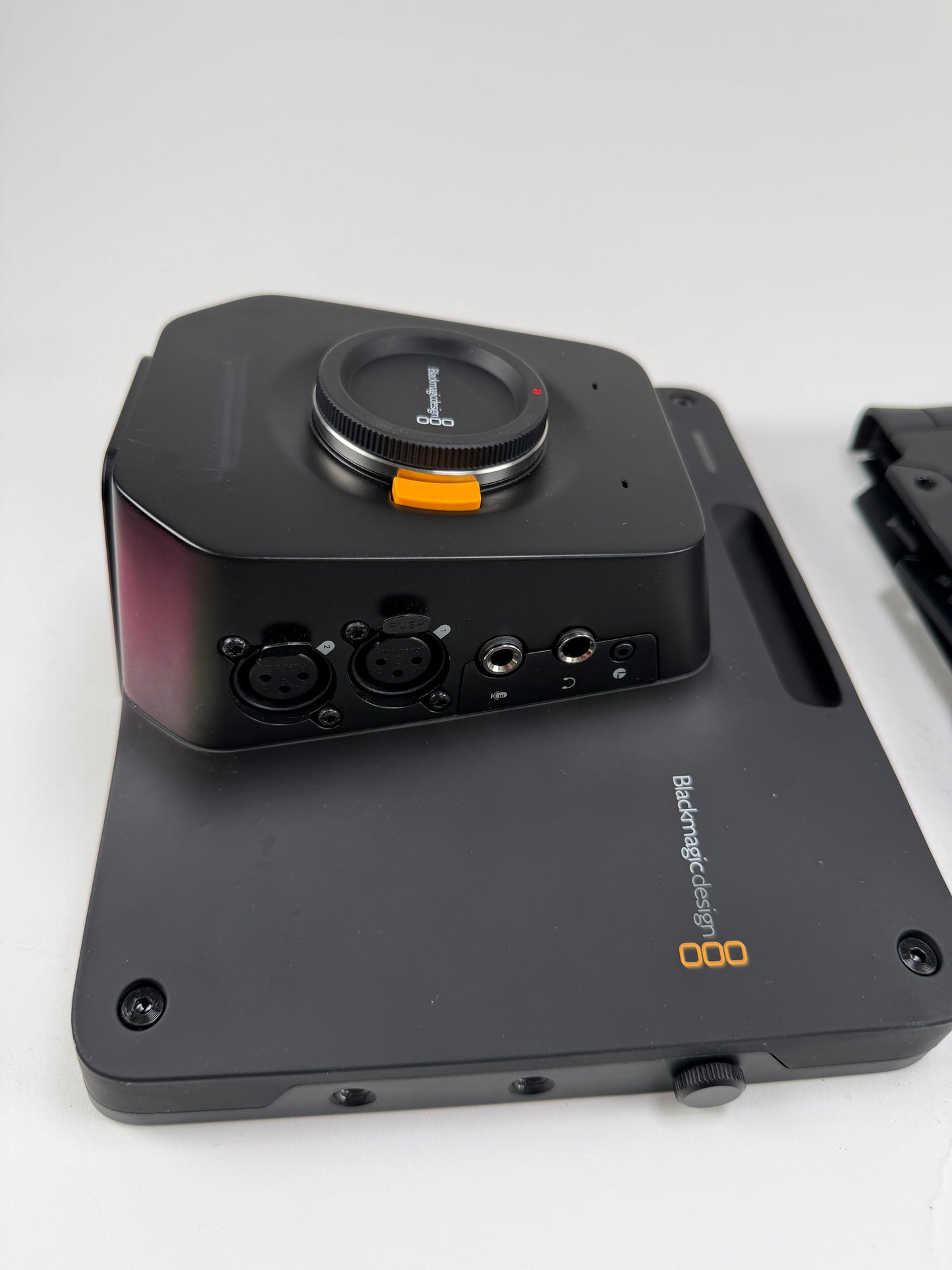 Blackmagic Design Studio Camera 4K 2