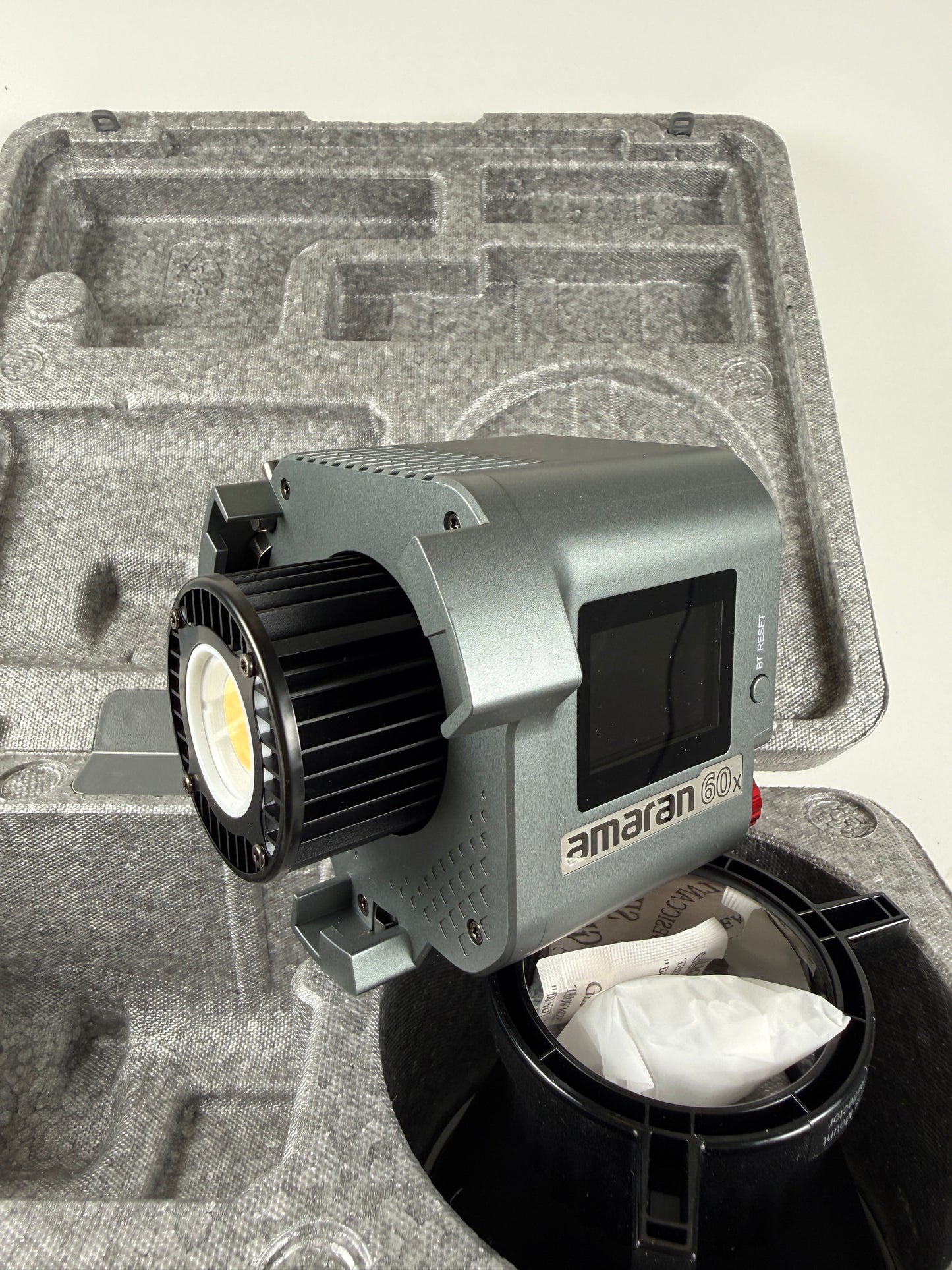 Aputure Amaran 60xS 60x S Bi-Color COB LED Video Light