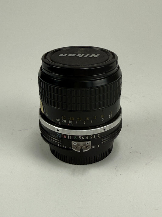 NIKON AI NIKKOR 85mm f2 Portrait MF Prime Camera Lens