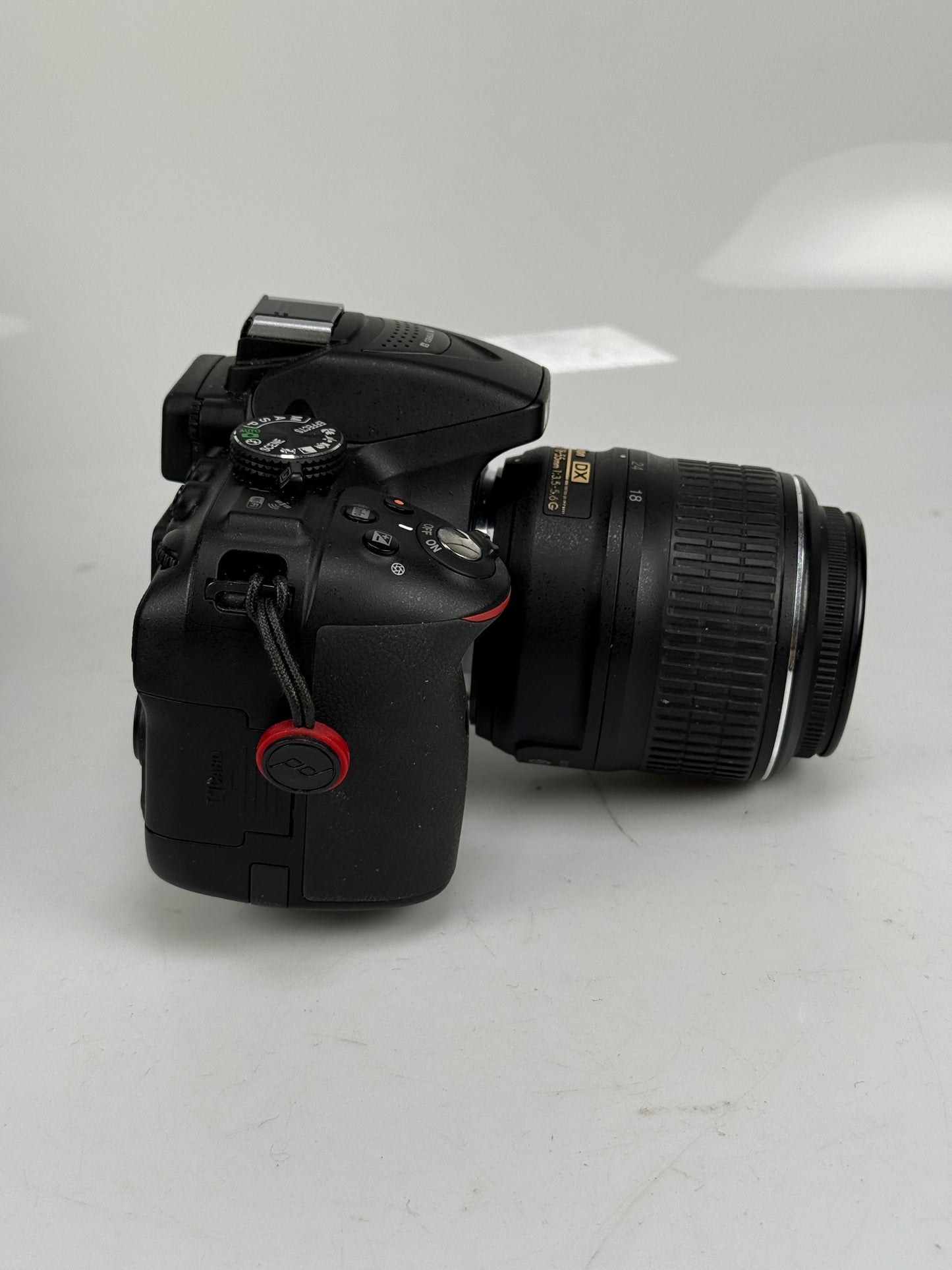 Nikon D5300 24.2MP DSLR Camera with 18-55mm VR Lens