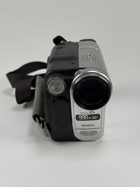 Sony Handycam CCD-TRV138 Hi8 Camcorder Player Video Recorder
