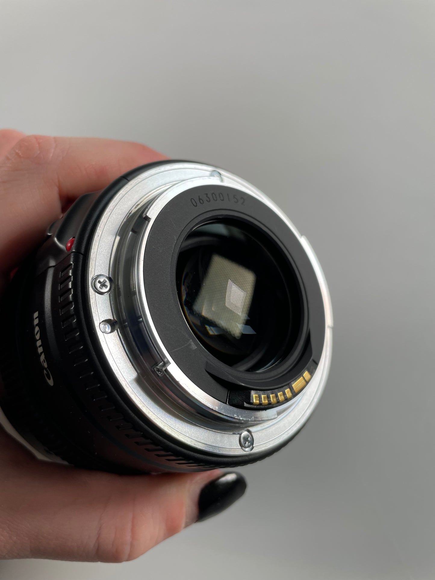 Canon EF 100mm f2 USM Lens