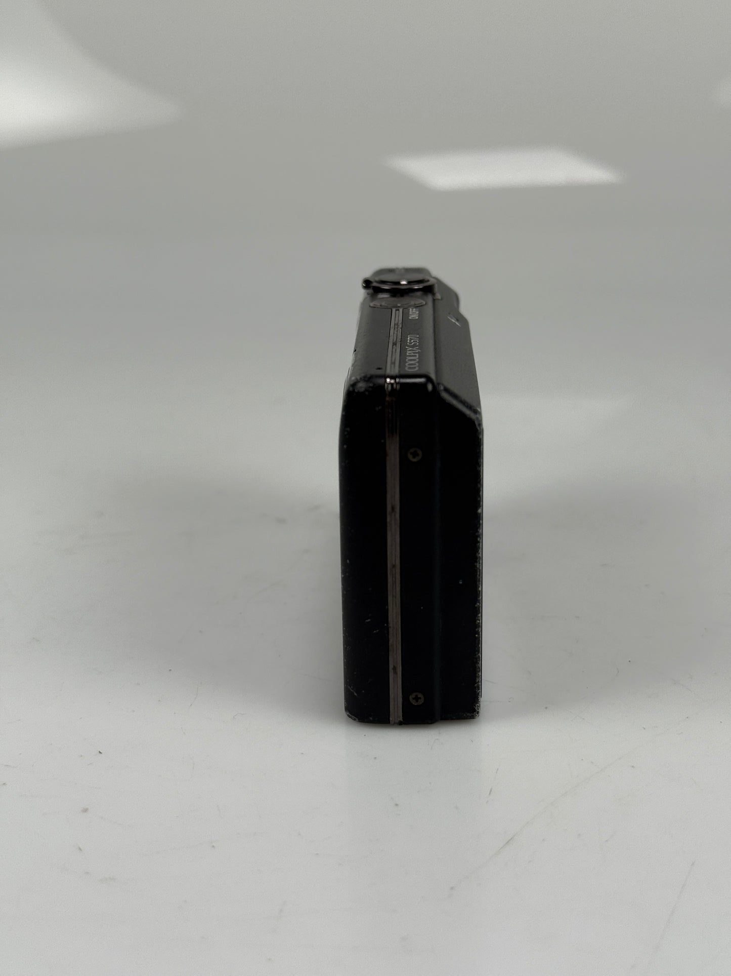 Nikon COOLPIX S570 12.0MP Compact Digital Camera Black