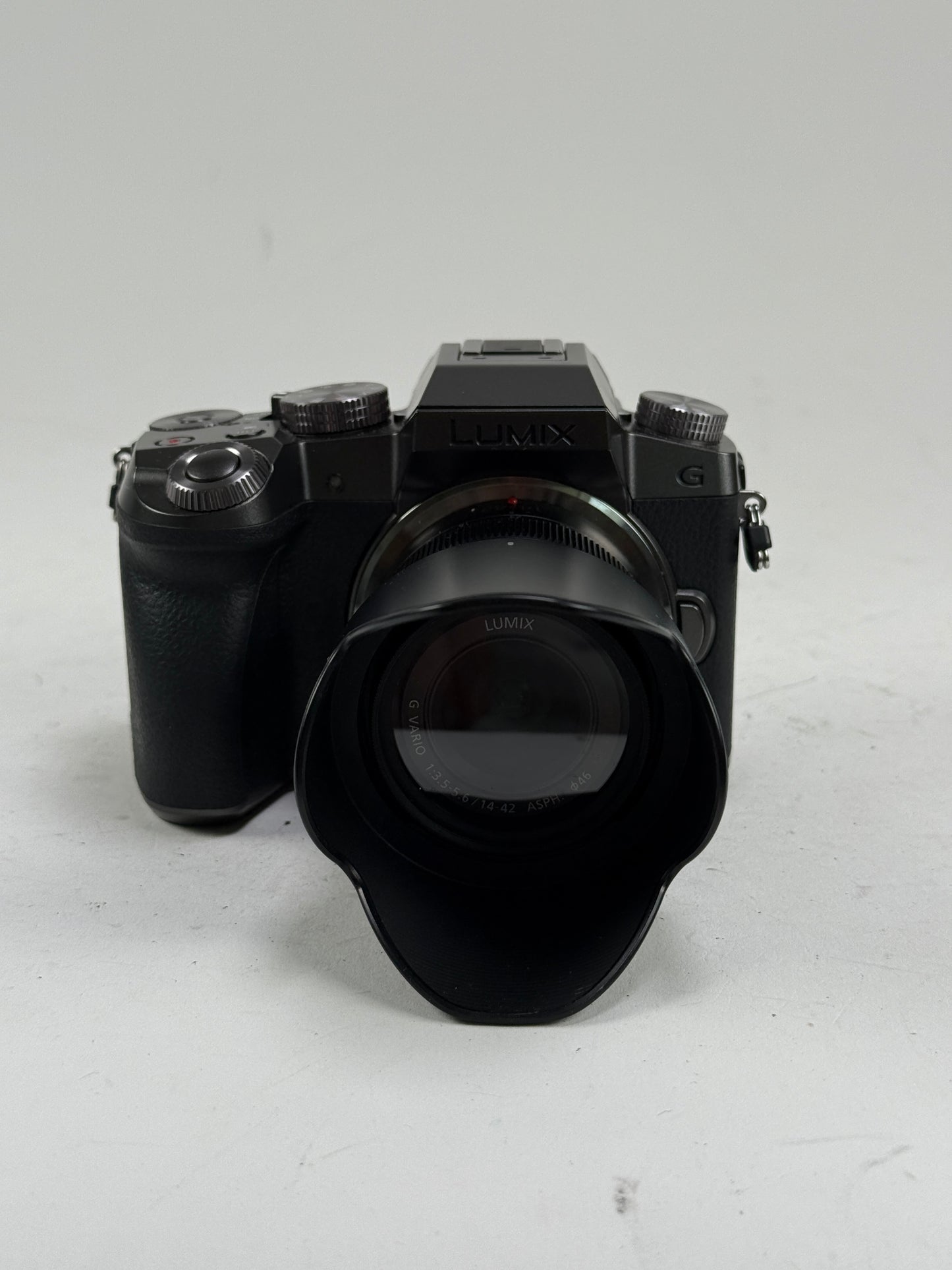 Panasonic LUMIX DMC-G7 Mirrorless Digital Camera w/14-42mm Lens Kit