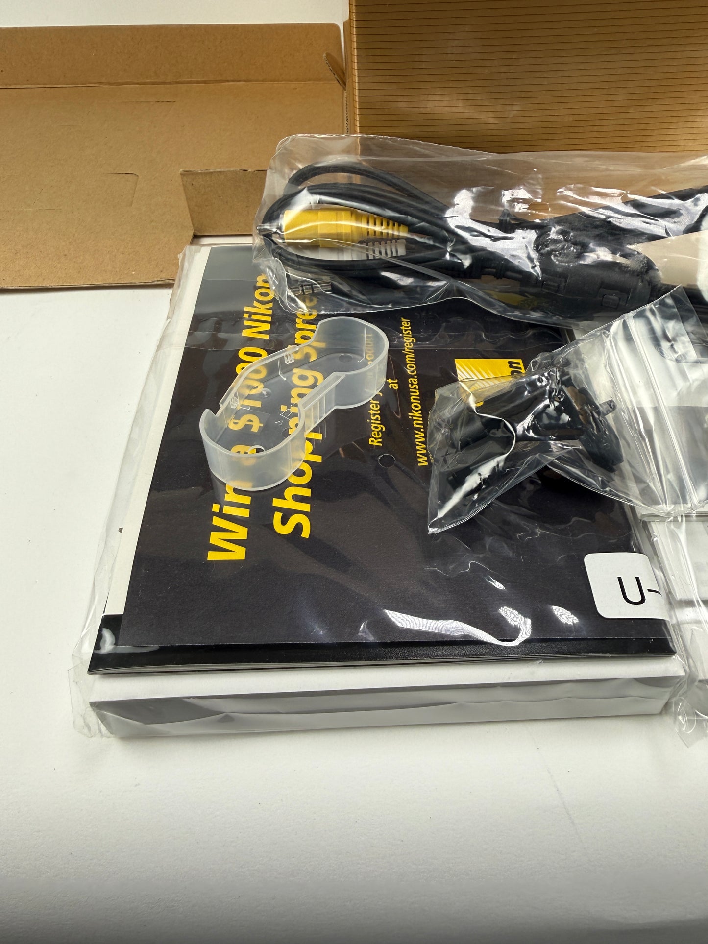 Nikon D3 DSLR digital camera Box with instruction manuals