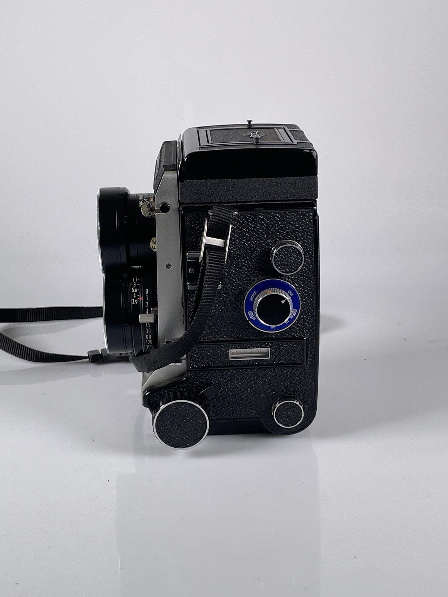 Mamiya C330 F Pro TLR medium format Film camera kit 65mm f3.5 blue dot lens