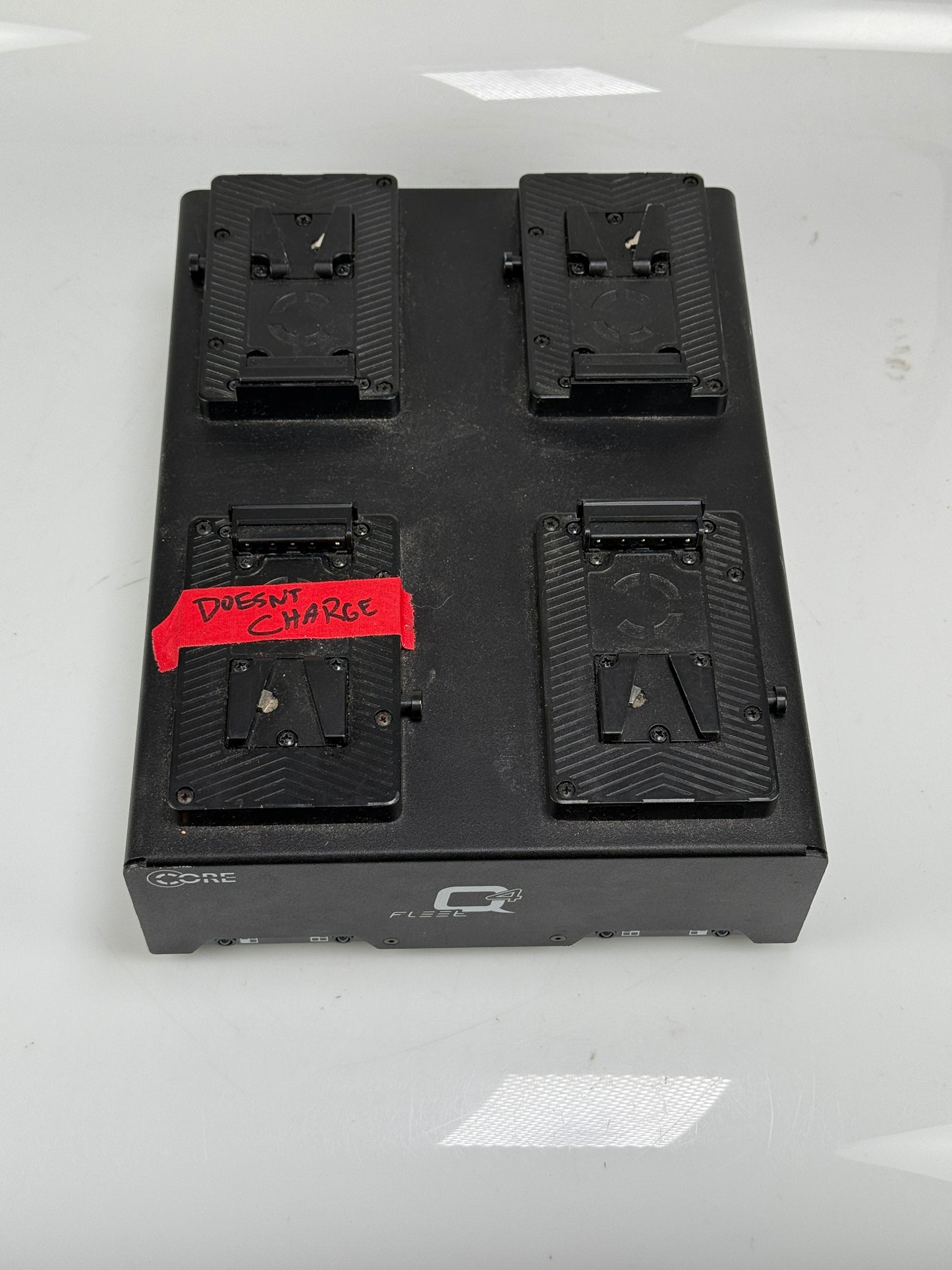 Core Q4 Fleet Gold Mount Quad Position 3-Stud Simultaneous Fast Charger