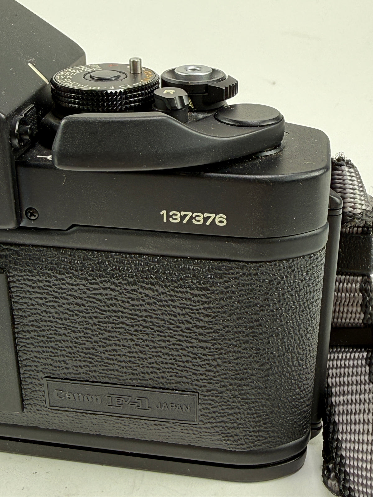 Canon F-1 New 35mm SLR Film Camera black Body with battery