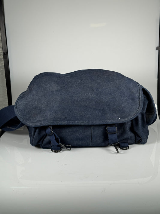 DOMKE F-2 ORIGINAL CAMERA SHOULDER BAG IN Blue Denim, with insert