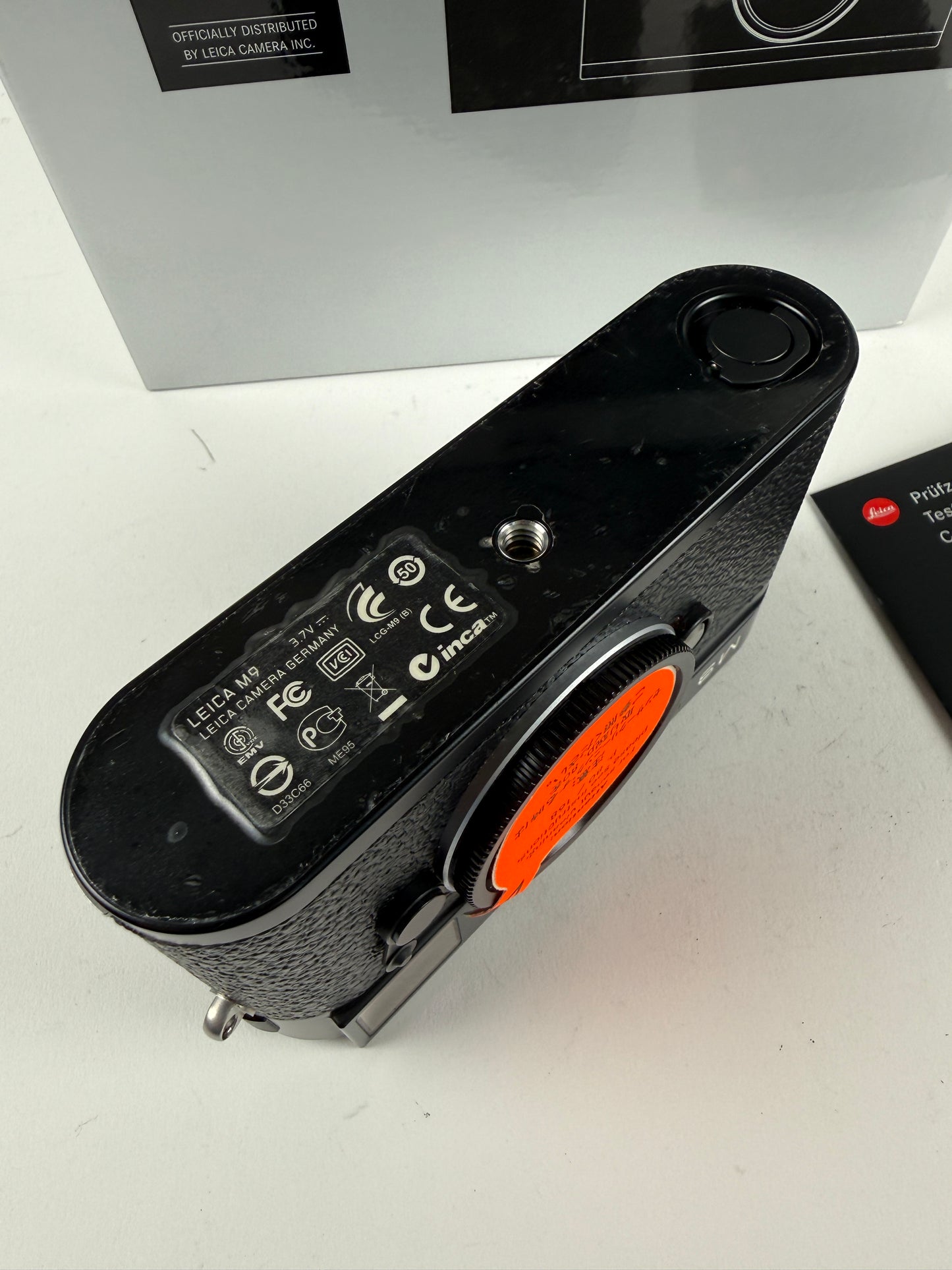 Leica M9 18.0MP Digital Rangefinder Camera Black Paint 10704