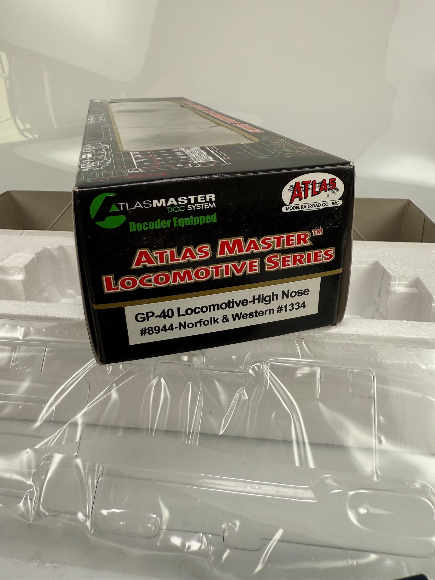 Atlas DCC System 8944 HO GP-40 High Nose Norfolk Western - 1334 Locomotive