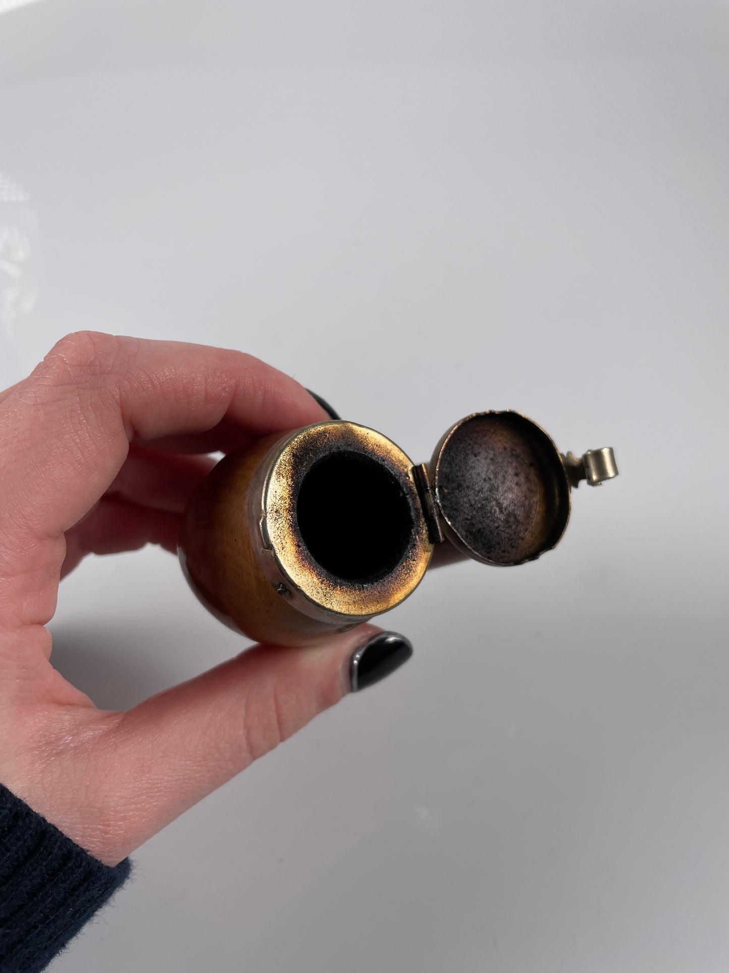 Vintage Tobacco Smoking Pipe with Lid