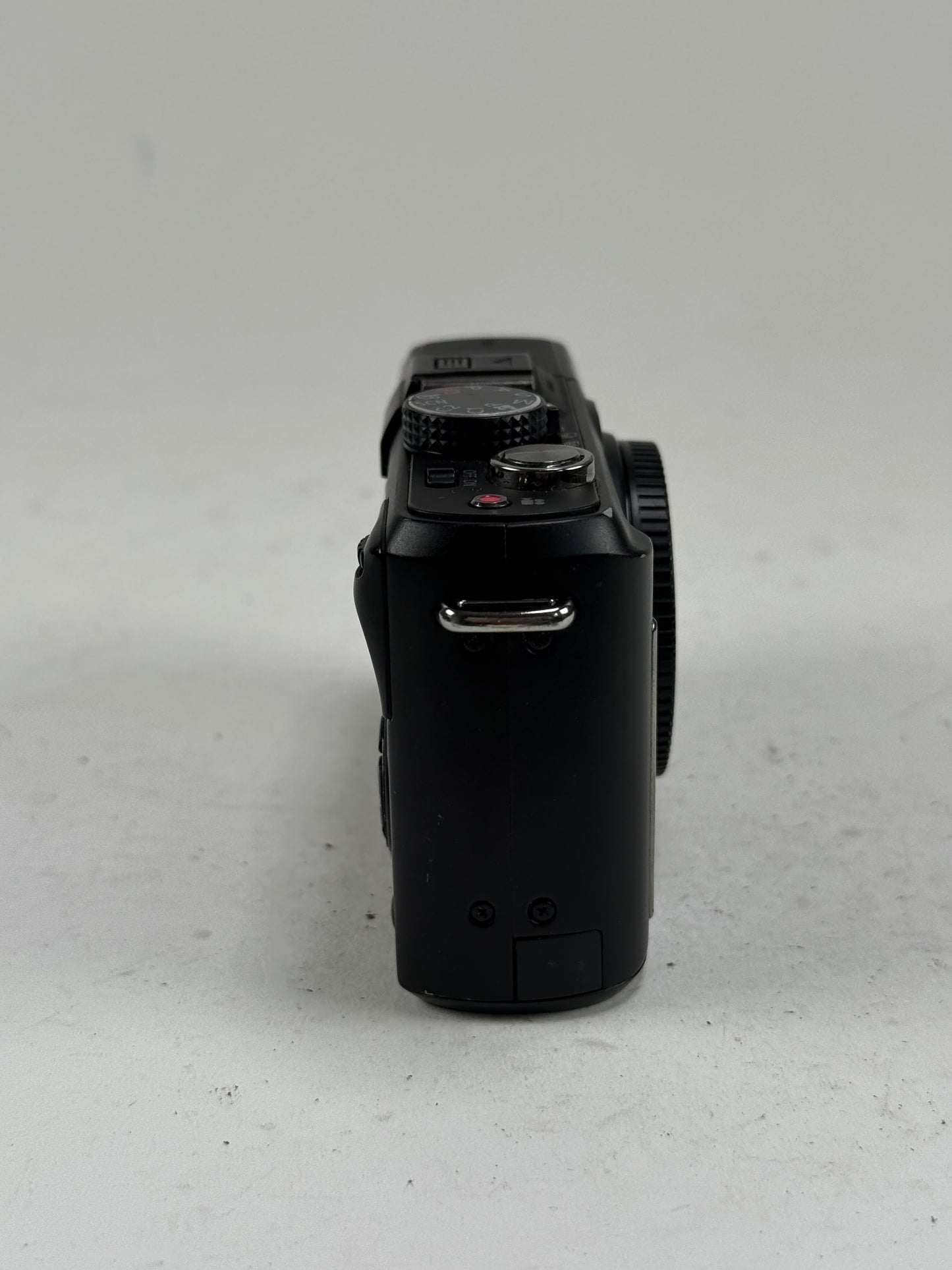 Panasonic Lumix DMC-GF1 Mirrorless MFT (Micro Four Thirds) Camera Body {12.1MP}