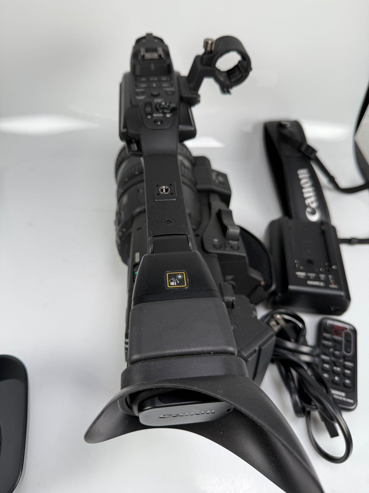 Canon XF305A 3CMOS HD Video Camera w/ 4.1-73.8mm f1.6/2.8 L lens