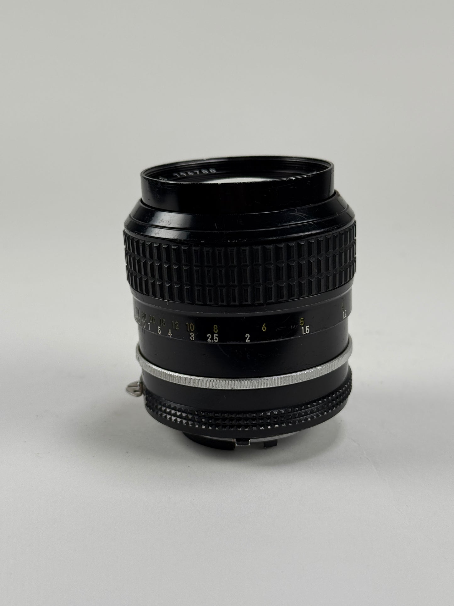 Nikon Nikkor 105mm f2.5 Ai Prime Manual Focus Portrait Lens