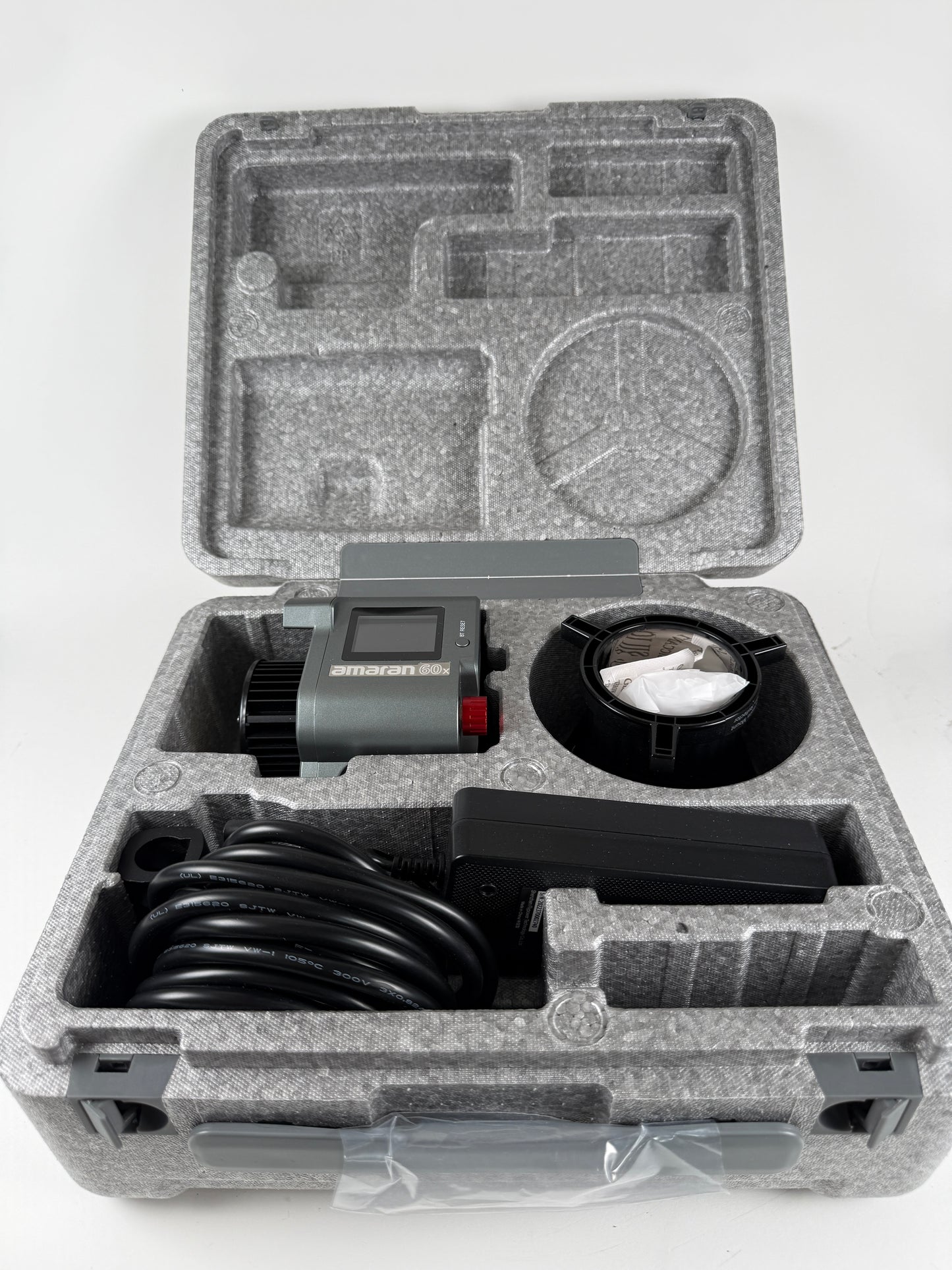Aputure Amaran 60xS 60x S Bi-Color COB LED Video Light