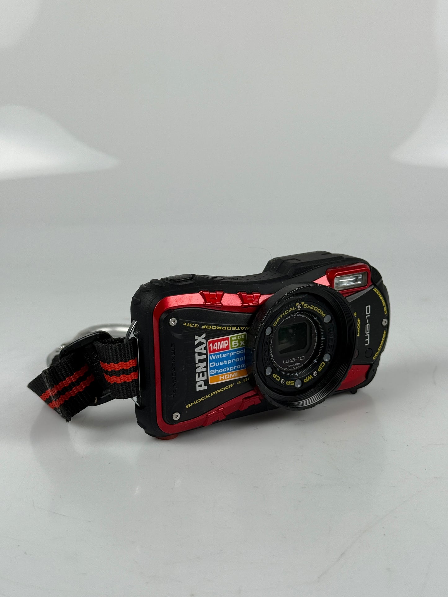 Pentax OPTIO WG-10 14.0MP 5x Water/Shockproof Digital Camera - Red