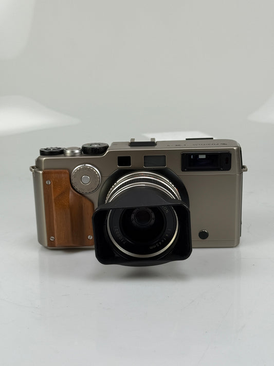 Fuji TX-1 (Hasselblad Xpan) 35mm Panoramic Rangefinder Camera w/ 45mm F4 Lens