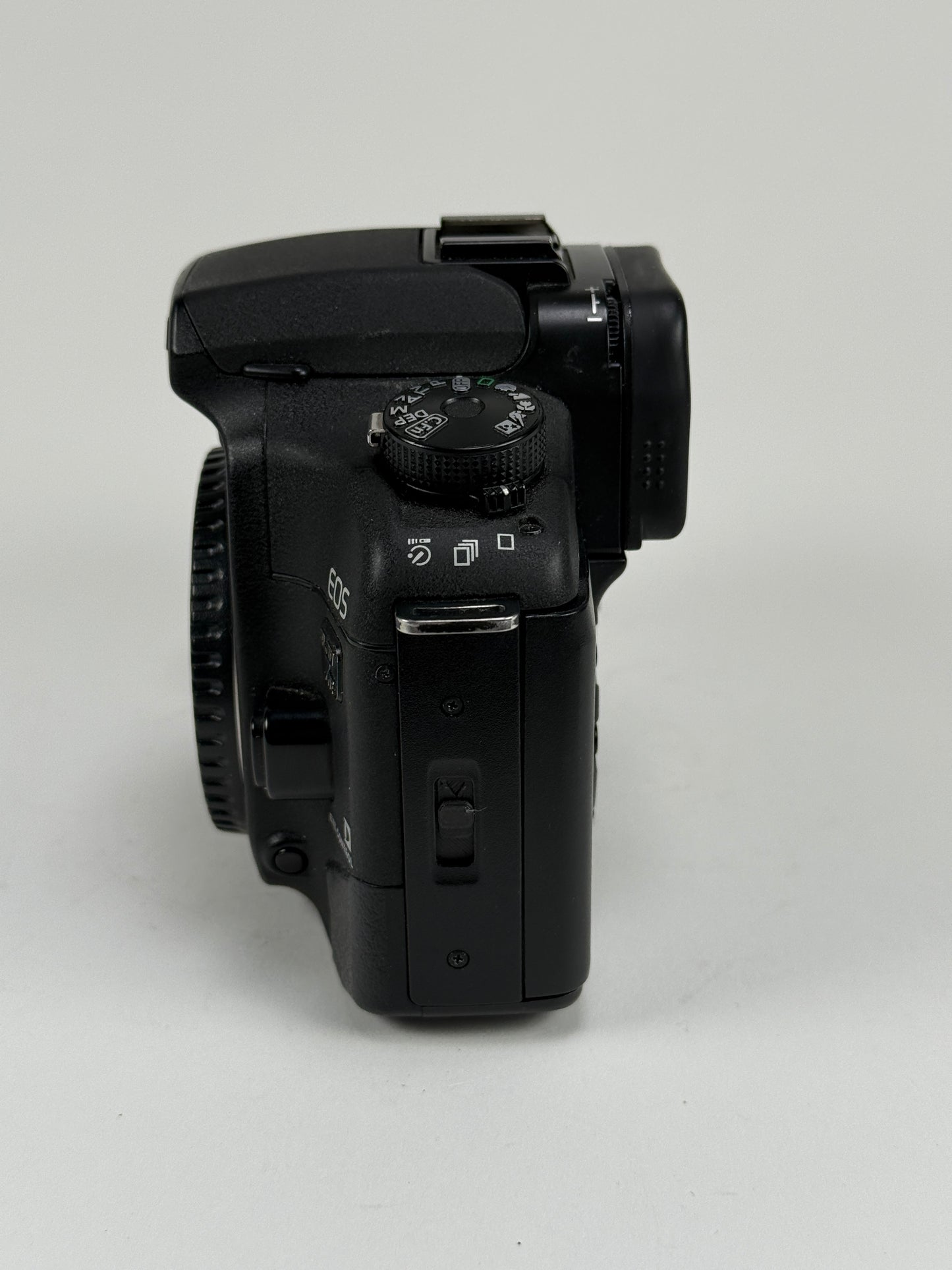 Canon EOS ELAN 7NE 35mm AF Film Camera body