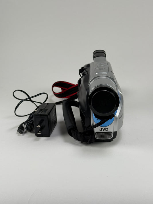 JVC GR-AXM18U Compact VHS-C Camcorder Bundle with power supply