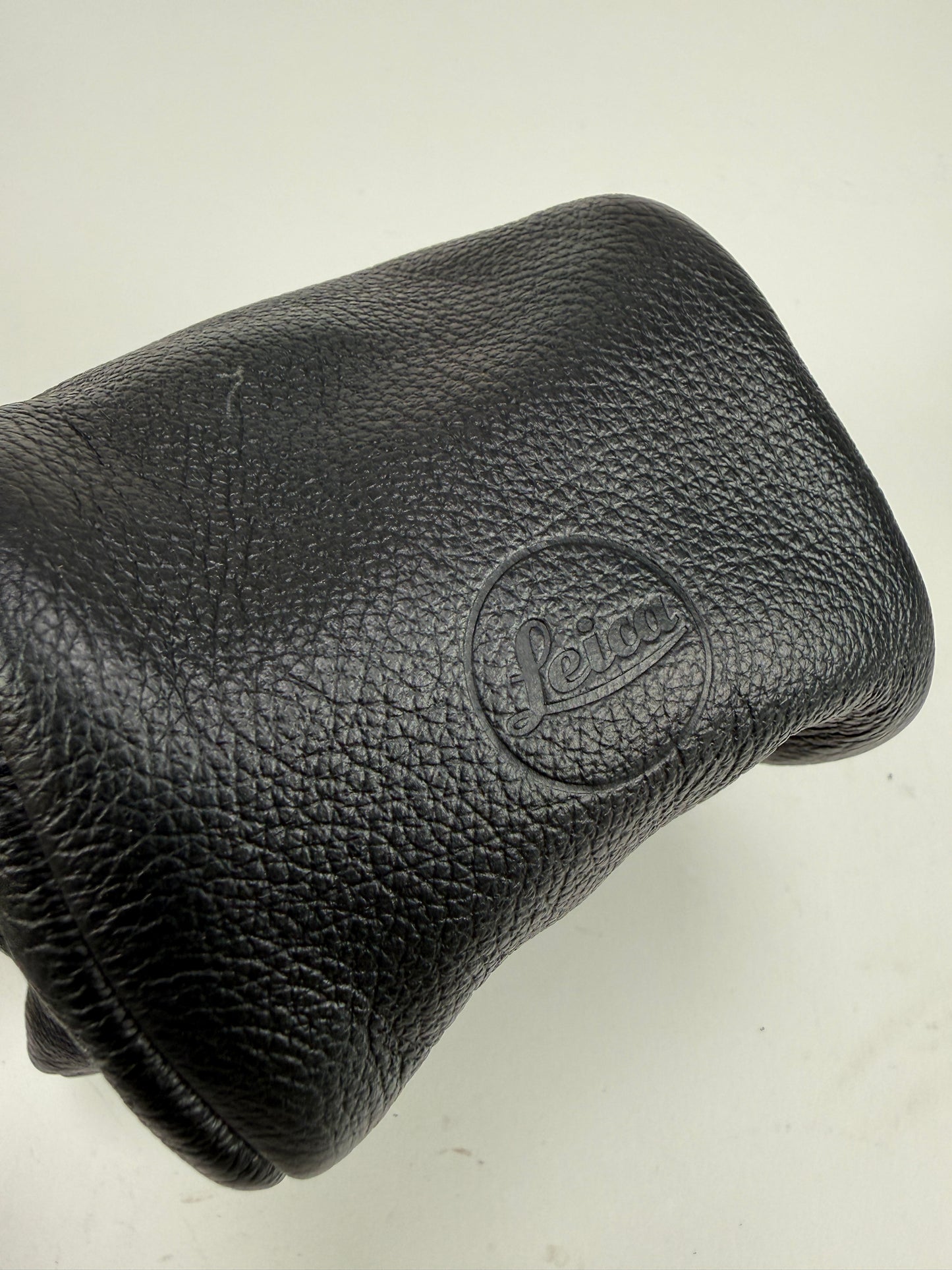 Leica Leather Pouch, Long Black (14894) for digital camera