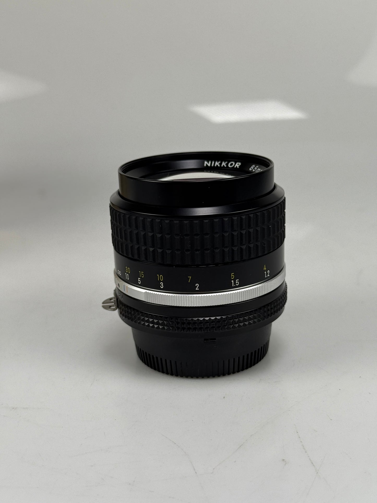 Nikon Ai-s Ais Nikkor 85mm f2 Telephoto MF Lens