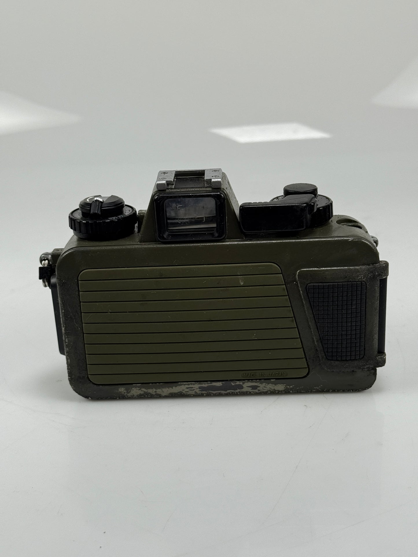 NIKON NIKONOS V Underwater Film Camera 35mm Green with lens