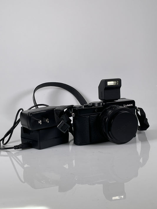 Panasonic Lumix LX100 II 24-75mm Lens Wi-Fi and Bluetooth Camera DC-LX100M2