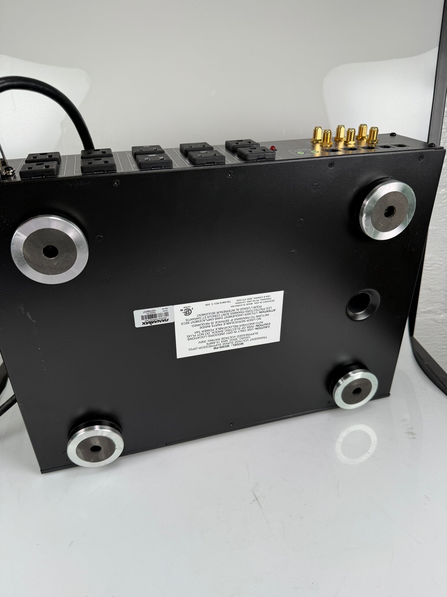 Panamax M5300PM 11 Outlet Clean Power Level 4