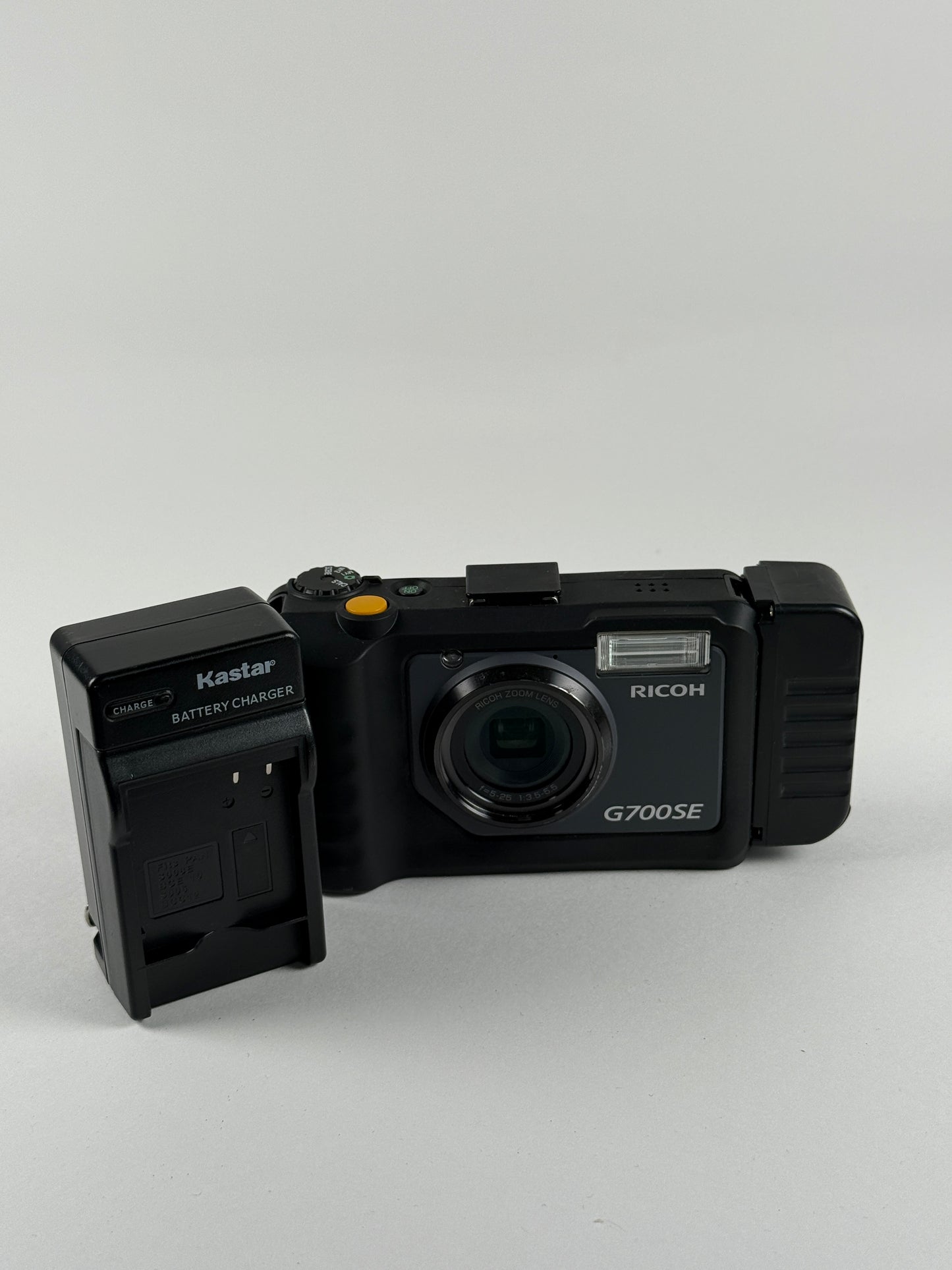 Ricoh GR G700SE 12.1MP Digital Camera - with GPS attachment