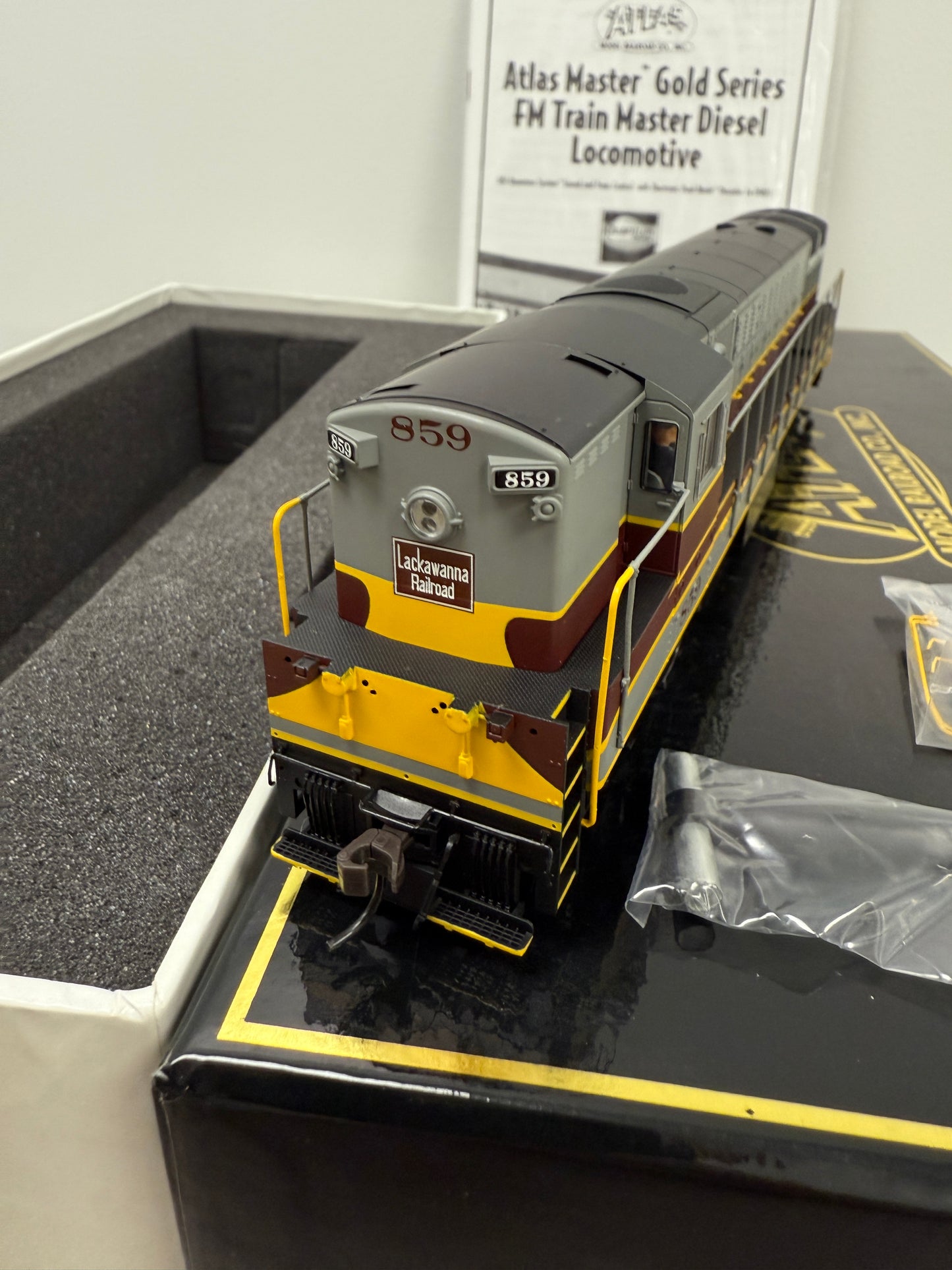 Atlas master gold HO 7706 Lackawanna Phase 1 859 Locomotive w/ DCC & Sound