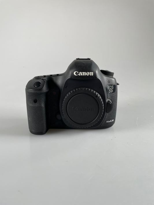 Canon 5d mark iii digital camera SLR Body full frame