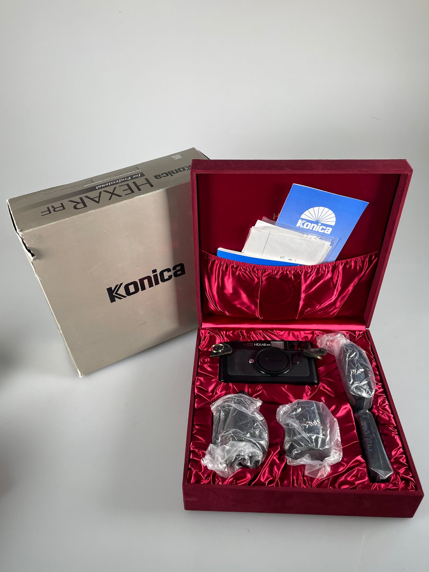 Konica Hexar RF 35mm Rangefinder Camera HX-18W Flash, 50mm F2 kit Leica M