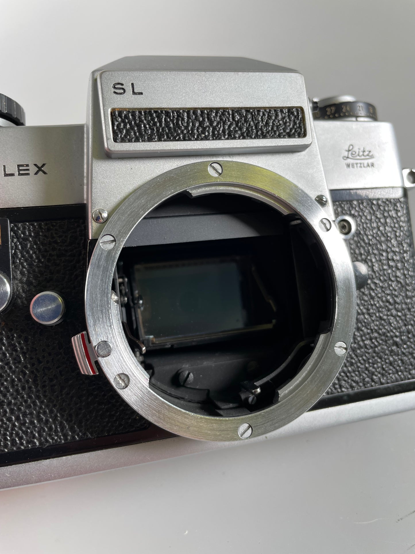 Leicaflex SL Chrome Body 35mm film camera