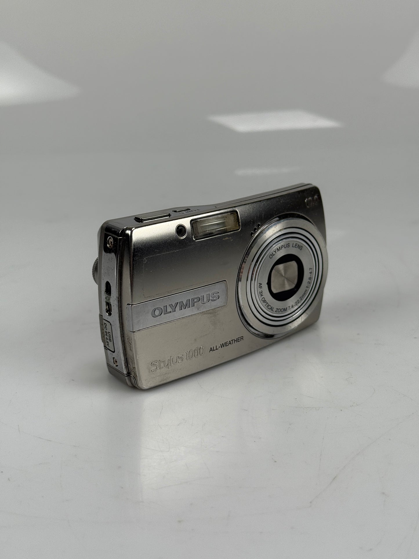 Olympus Stylus 1000 10.0MP Digital Camera Silver All Weather