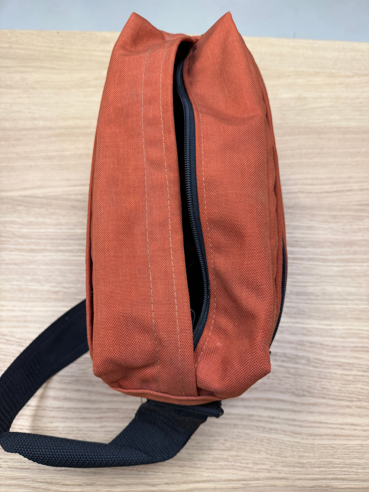 Vintage Burnt Orange TENBA 2 canvas Pro CAMERA Equipment Shoulder BAG