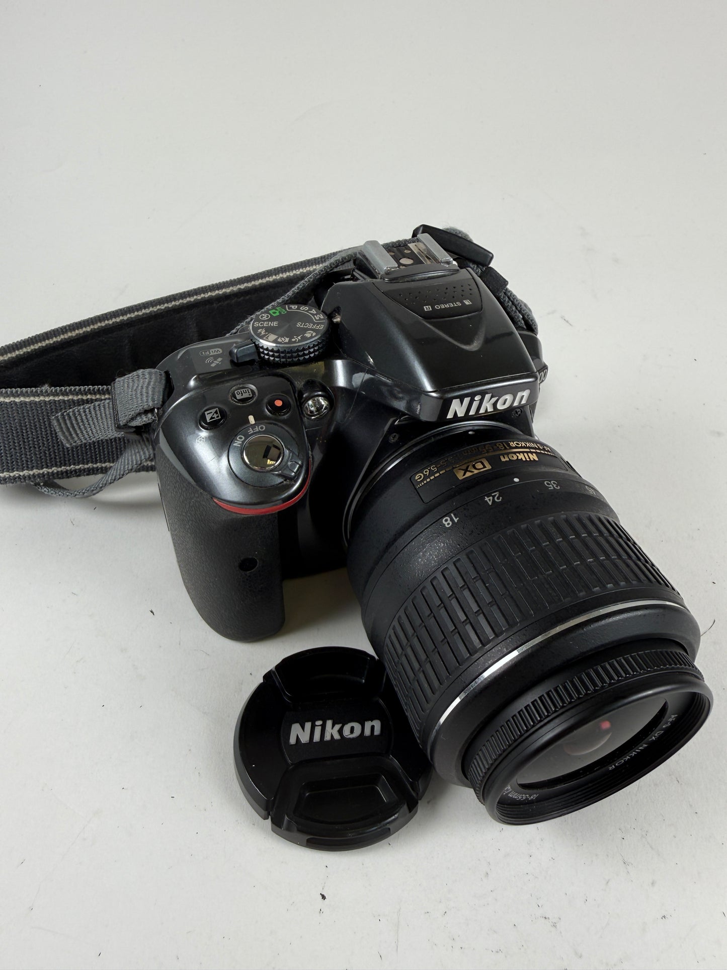 Nikon D5300 24.2MP DSLR Camera with 18-55mm VR Lens Grey Silver