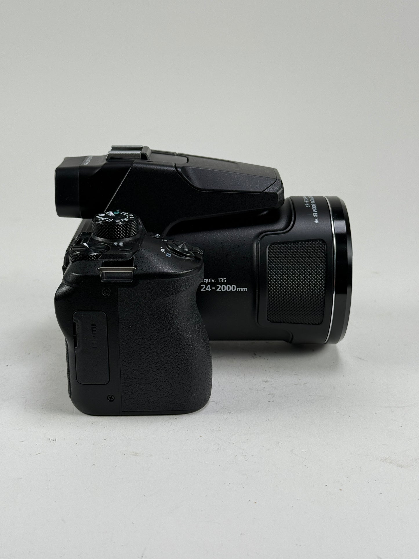 Nikon Coolpix P950 Digital Camera 83x Optical Zoom 16MP