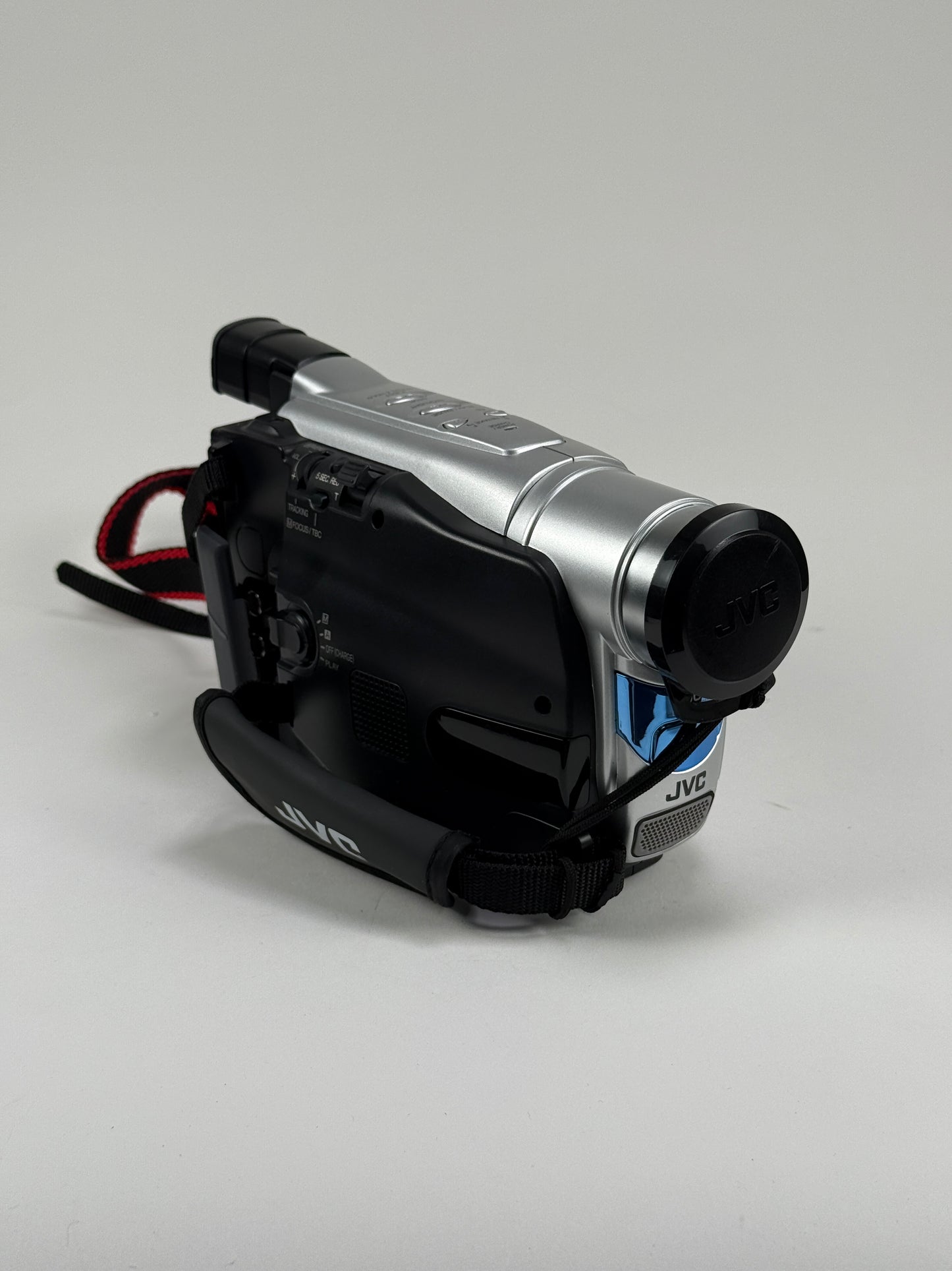 JVC GR-AXM18U Compact VHS-C Camcorder Bundle with power supply