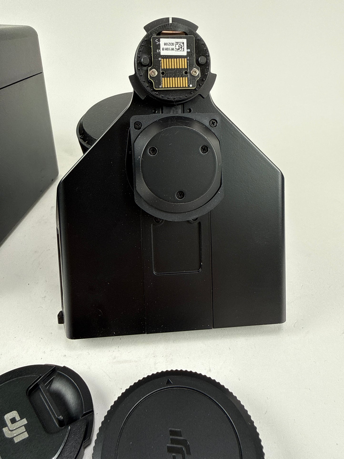 DJI Zenmuse X5R Camera and 3-Axis Gimbal w/ DJI 15mm f1.7 MFT ASPH Prime Lens
