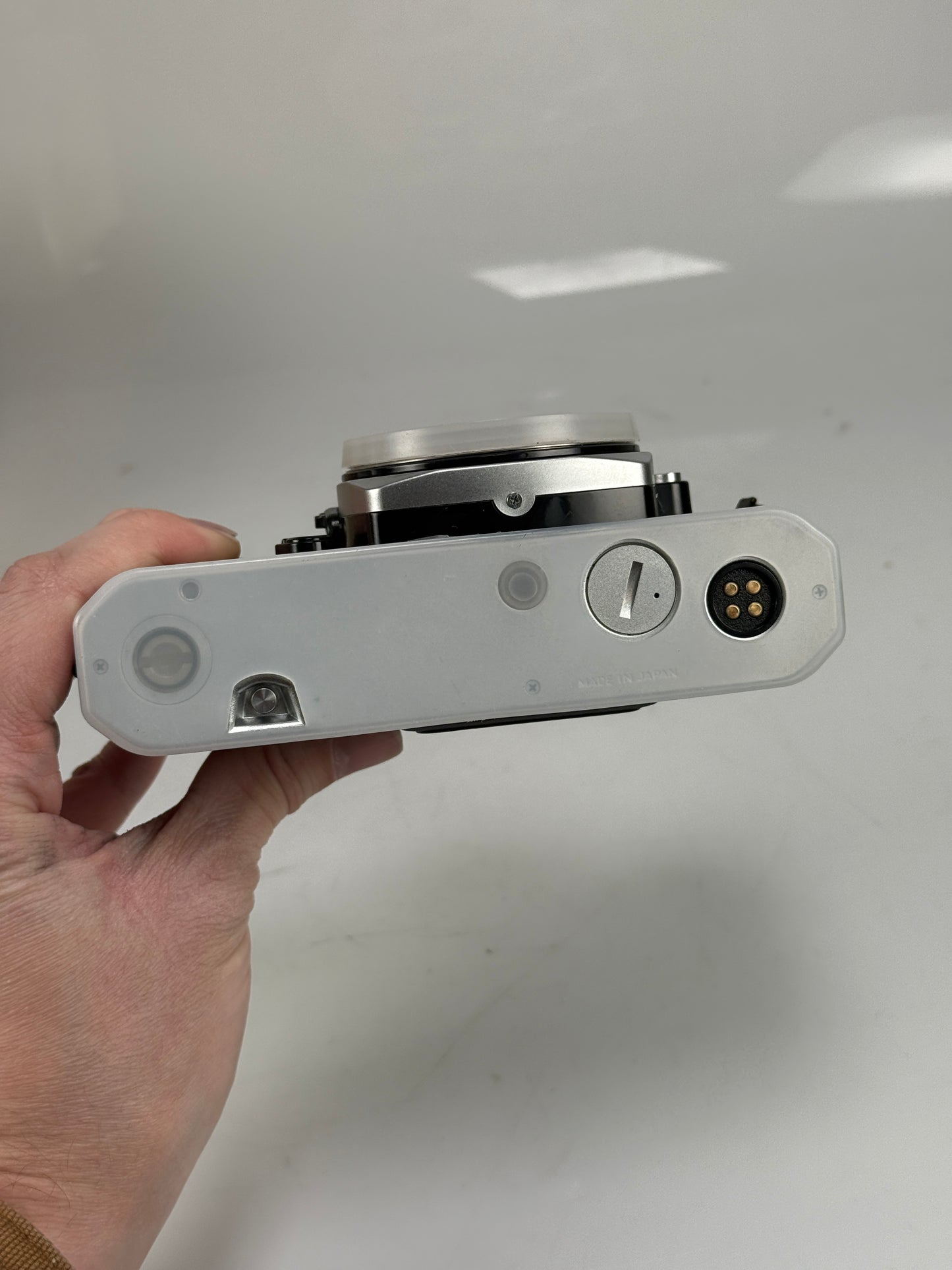 Nikon FE2 chrome silver 35mm SLR Film Camera Body