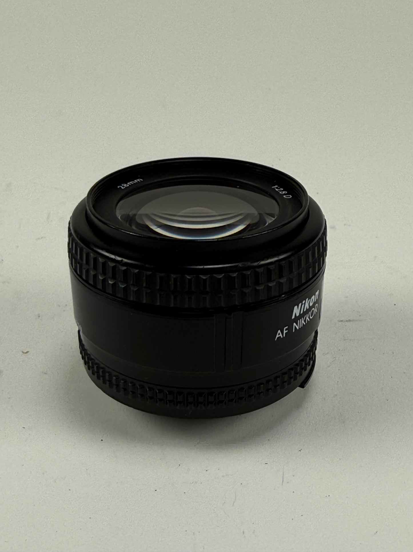 Nikon AF Nikkor 28mm f2.8 D Wide Angle Prime Lens