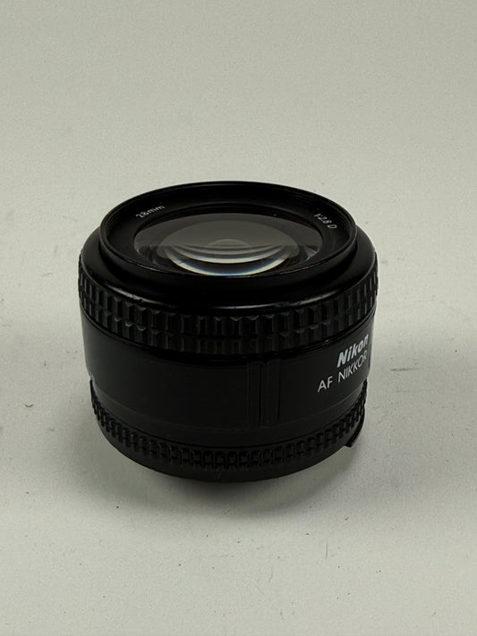Nikon AF Nikkor 28mm f2.8 D Wide Angle Prime Lens