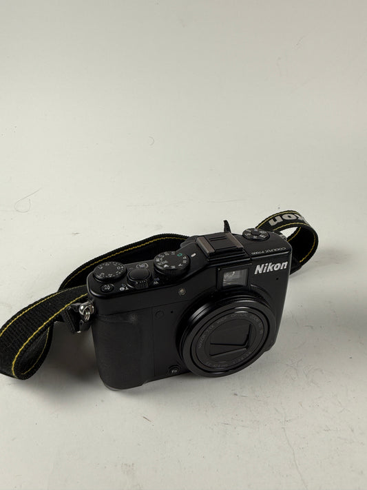 Nikon Coolpix P7000 10.1MP Digital Camera w/7.1x Zoom Point & shoot