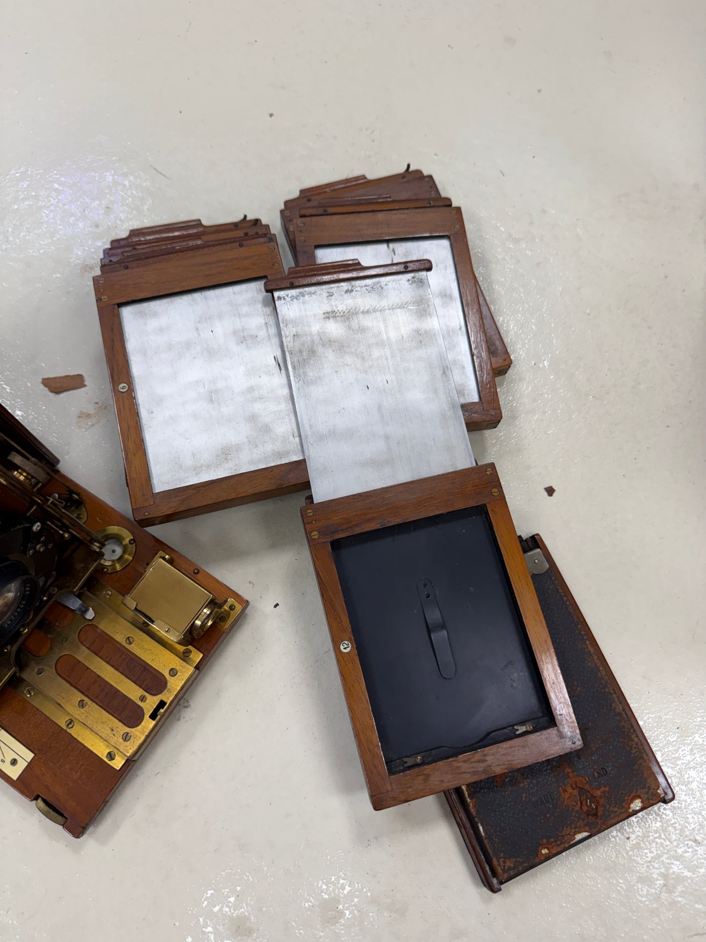 The Sanderson Large Format Camera w/ Tessar IC 5 1/2 inch f4.5 tropical model