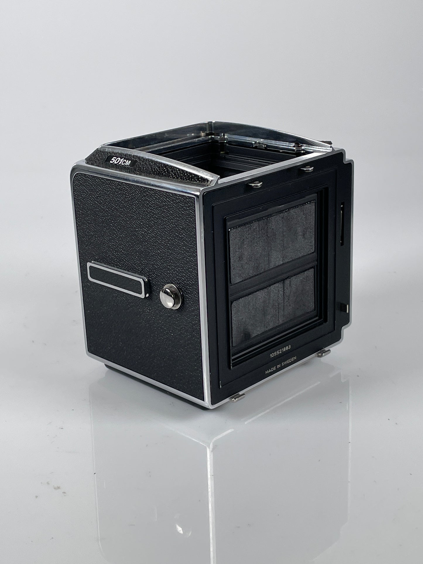 Hasselblad 501CM Medium Format Camera Body, chrome