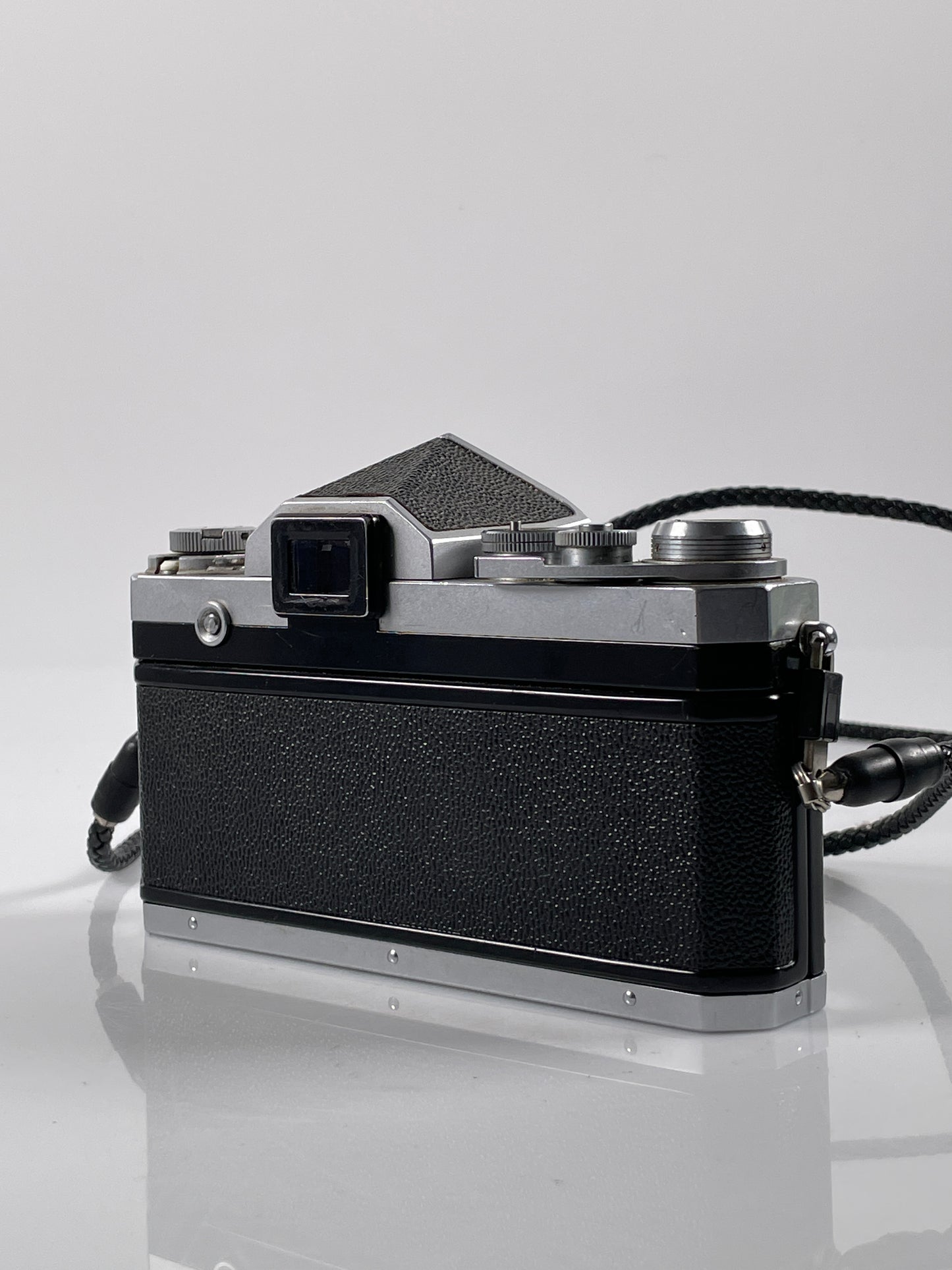 Nikon F Standard Prism SLR Camera Body Ser: 64XXXXX Chrome NPK