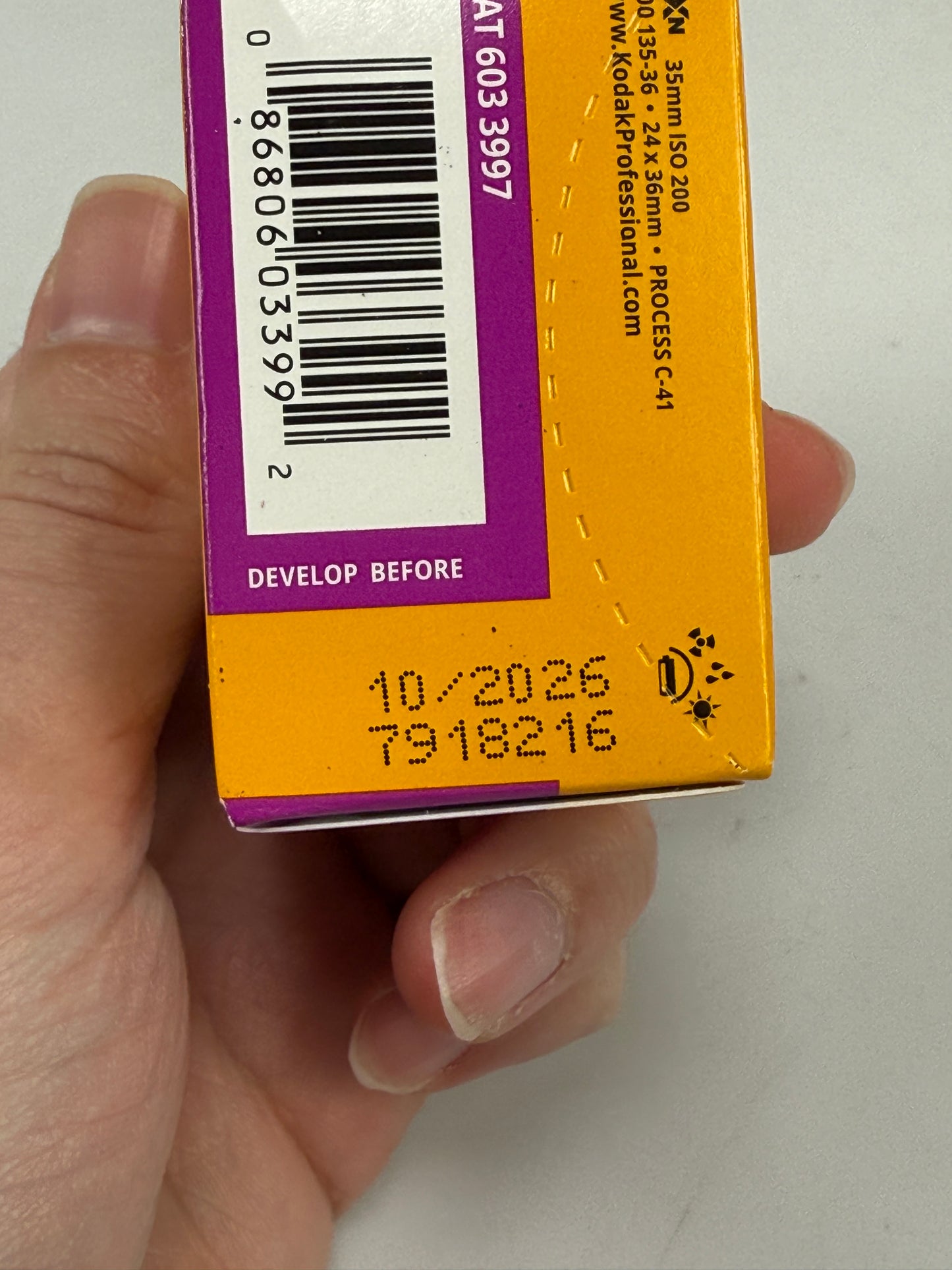 Kodak Gold 200 Color Negative 35mm Film, 36 Exposure GB 135/36